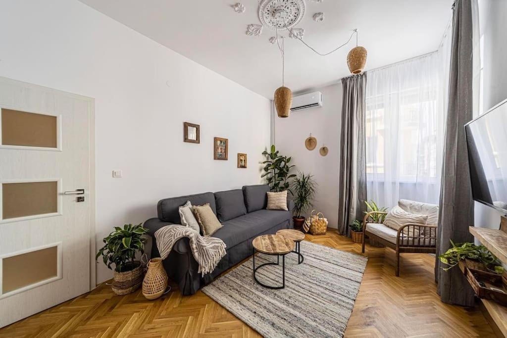 Bohohome 2 Next To The Main Street Sofia Exteriör bild
